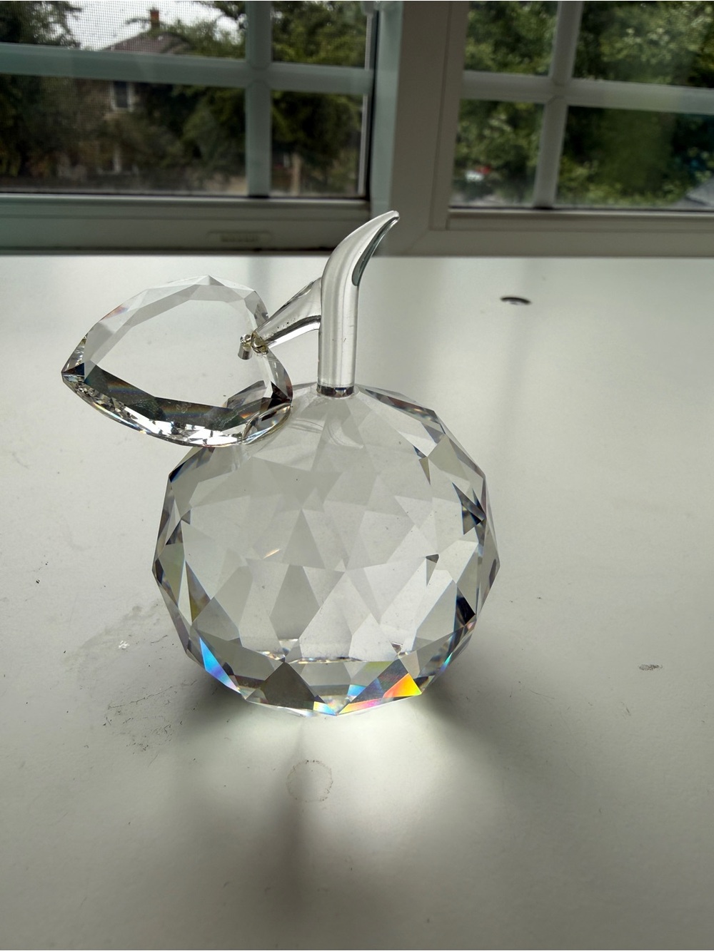 Crystal Apple Figurine - Decorative Accent / Paperweight
